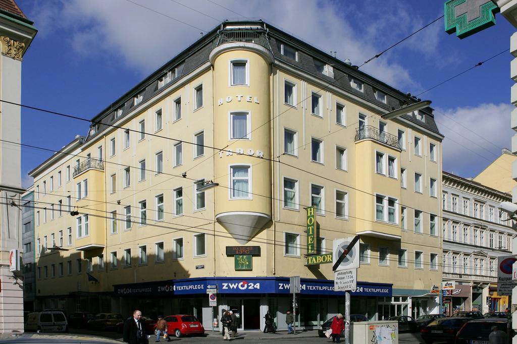 Florum Hotel Відень Екстер'єр фото